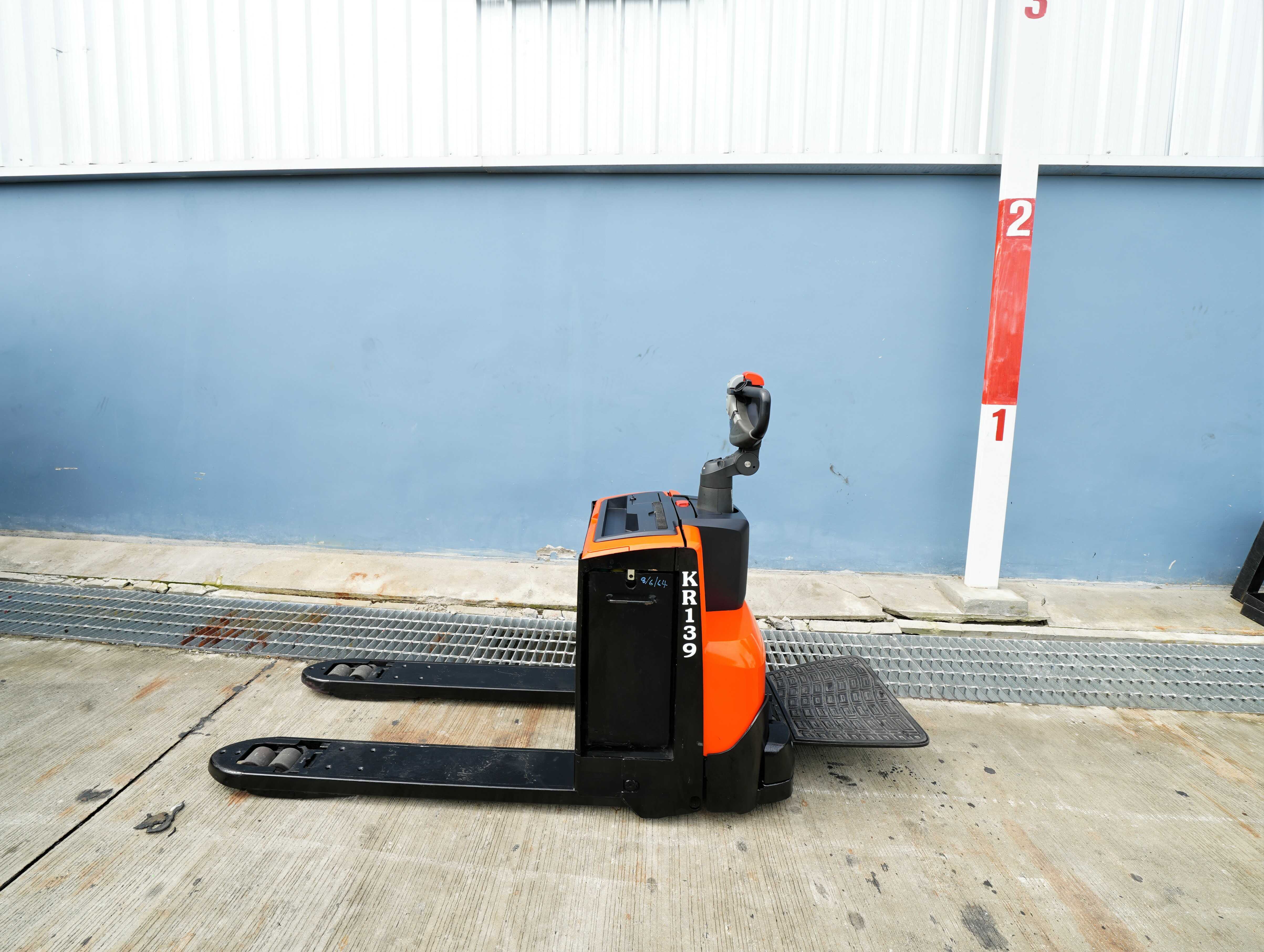PALLET MOVER 2 ตัน
